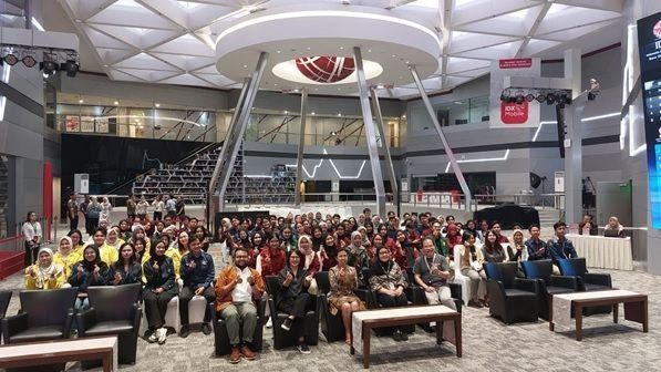 cover Financial Literacy UBS IDX BNIS