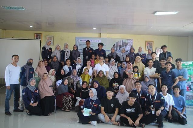 Cover COACHING COMMUNITY DEVELOPMENT AND FINANCIAL MANAGEMENT WITH PT BANK BNP PARIBAS INDONESIA